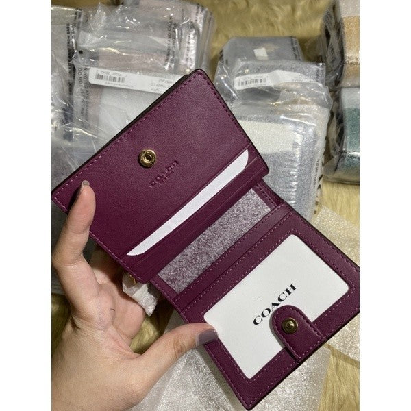 SALE! ❤️  CCH Snap Bifold Croco Wallet Card Holder