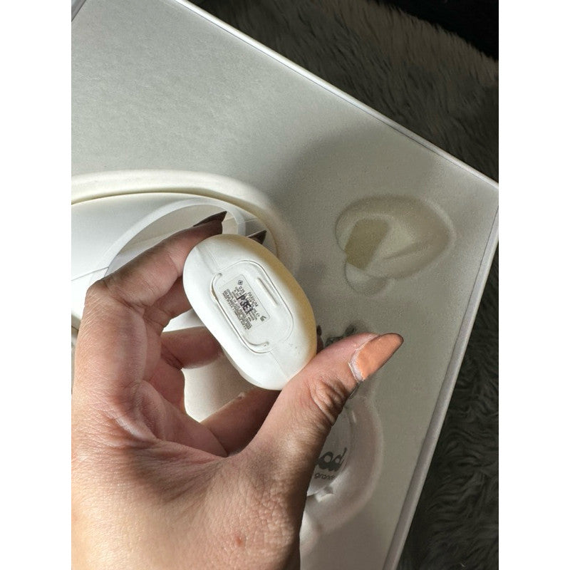 ORIG & IMPORTED Ariana Grande MOD Vanilla Limited Edition Vinyl Series Gift Set 2023