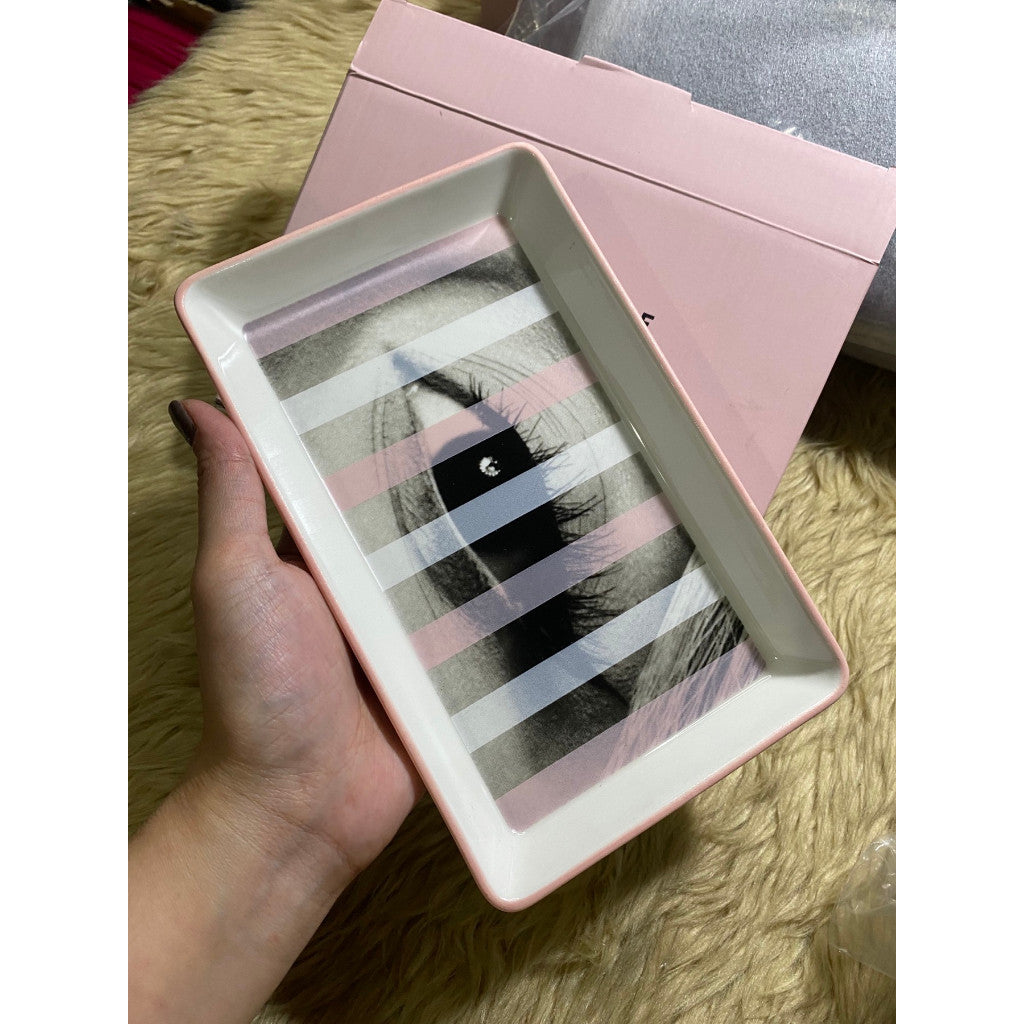 ORIG & IMPORTED ARIANA GRANDE CUSTOM PLATE FROM MOD FRAGRANCE COLLECTION