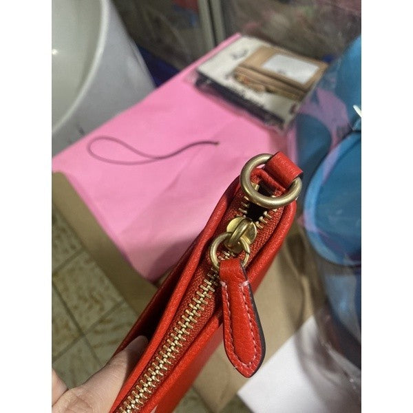 SALE! ❤️  CCH RETAIL Rexy Kitt Pebbled Leather Crossbody Bag Red