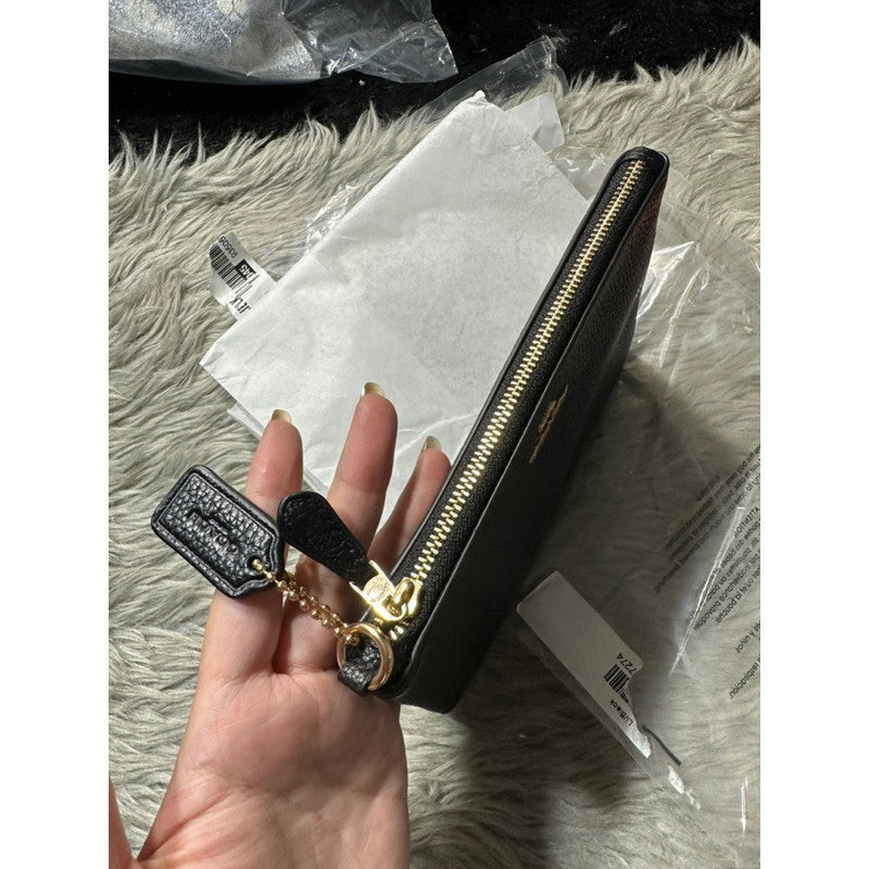 ORIG & IMPORTED CCH Retail Wristlet in BLACK