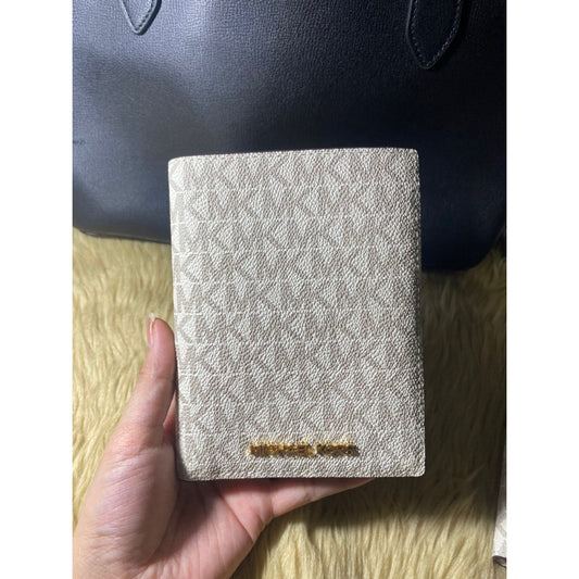 ORIG & IMPORTED MK Jet Set Travel Passport Holder Wallet Case