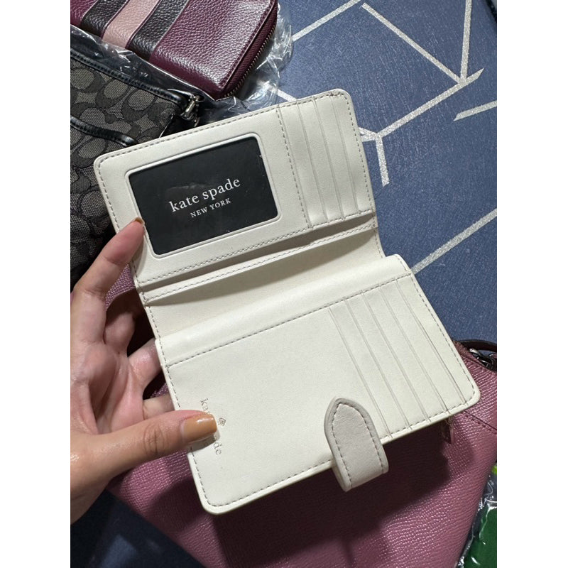 ORIG PRELOVED  KS Carey Medium Compact Bifold Wallet White