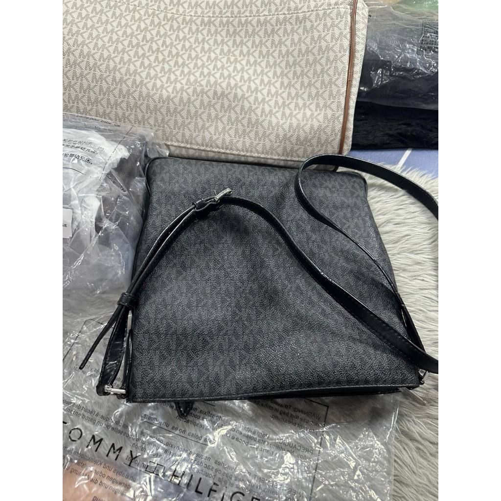 ORIG PRELOVED  MK Connie Slim File Crossbody Bag MonoBlack