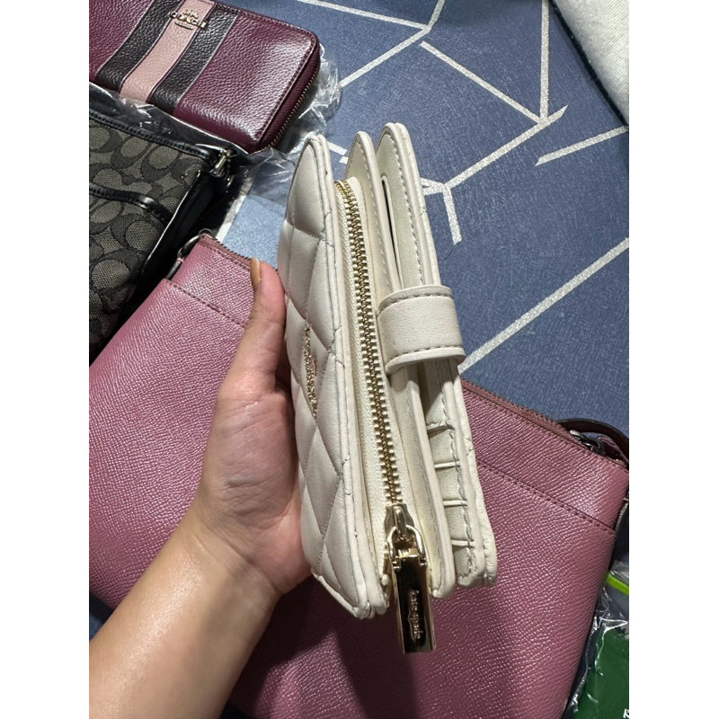 ORIG PRELOVED  KS Carey Medium Compact Bifold Wallet White