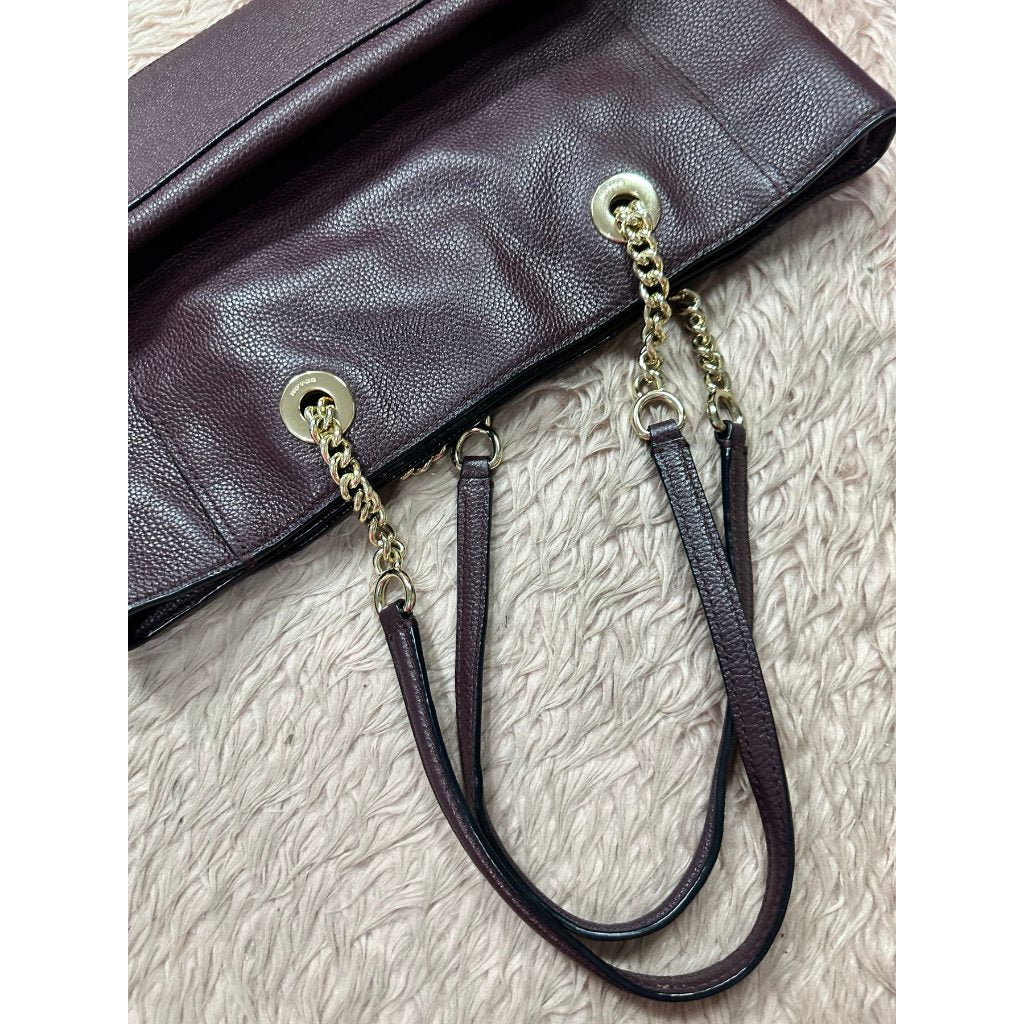 ORIG Preloved CCH Turnlock Chain 27 Tote Bag Maroon