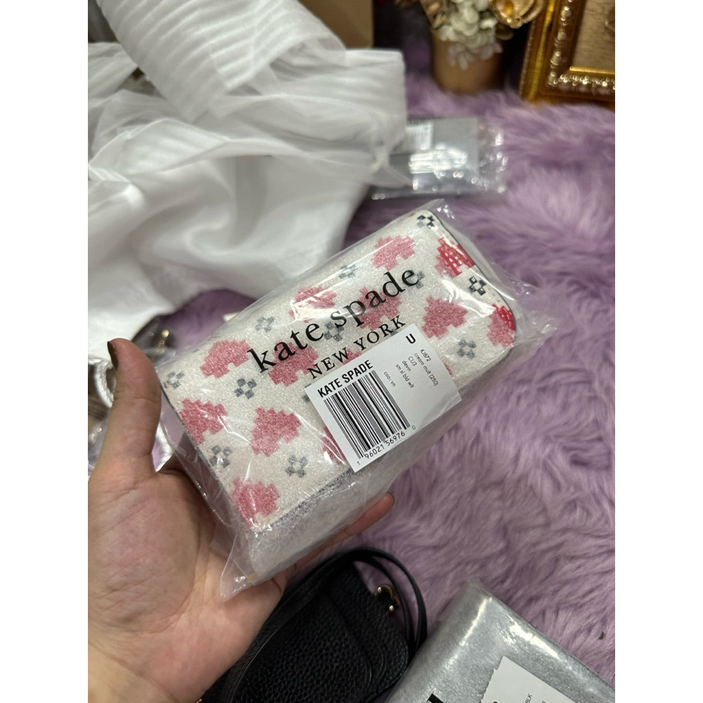 ORIG & IMPORTED KS Devin Pixel Hearts Small Slim Bifold Red Wallet