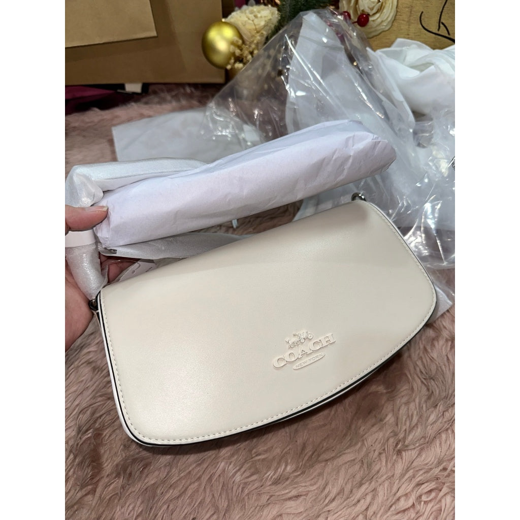 ORIG & IMPORTED CCH Andrea Shoulder Bag Chalk White