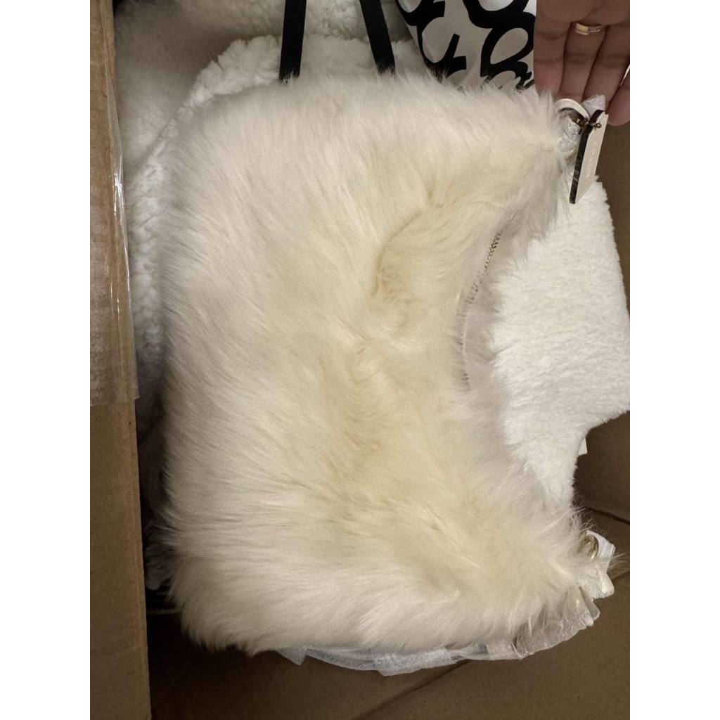 ORIG & IMPORTED CCH RARE RETAIL juliet medium shoulder shearling fur white bag