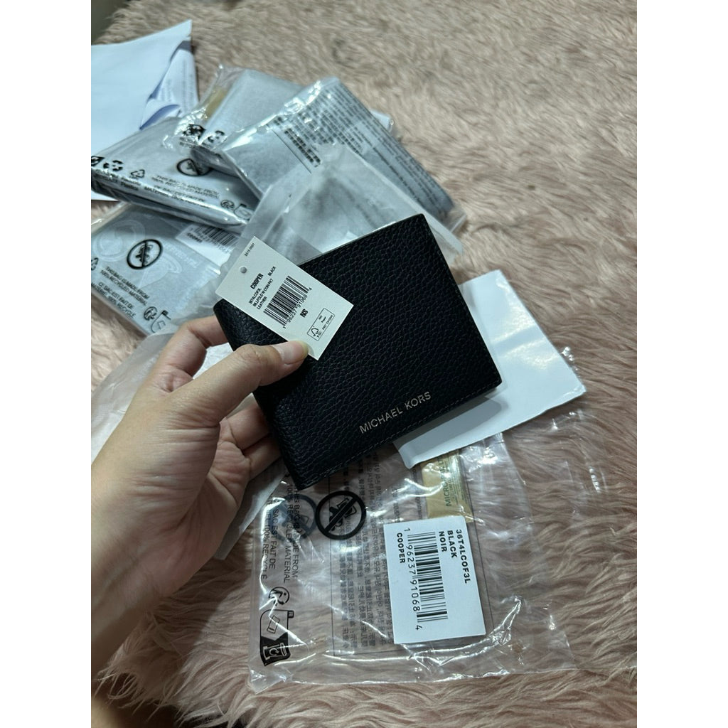 AUTHENTIC/ORIGINAL MK Cooper Pebbled Leather Billfold Black Men Wallet With Coin Pouch