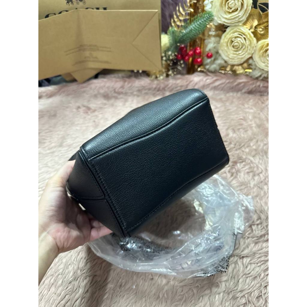 ORIG & IMPORTED TB Small McGraw Bucket Bag Black