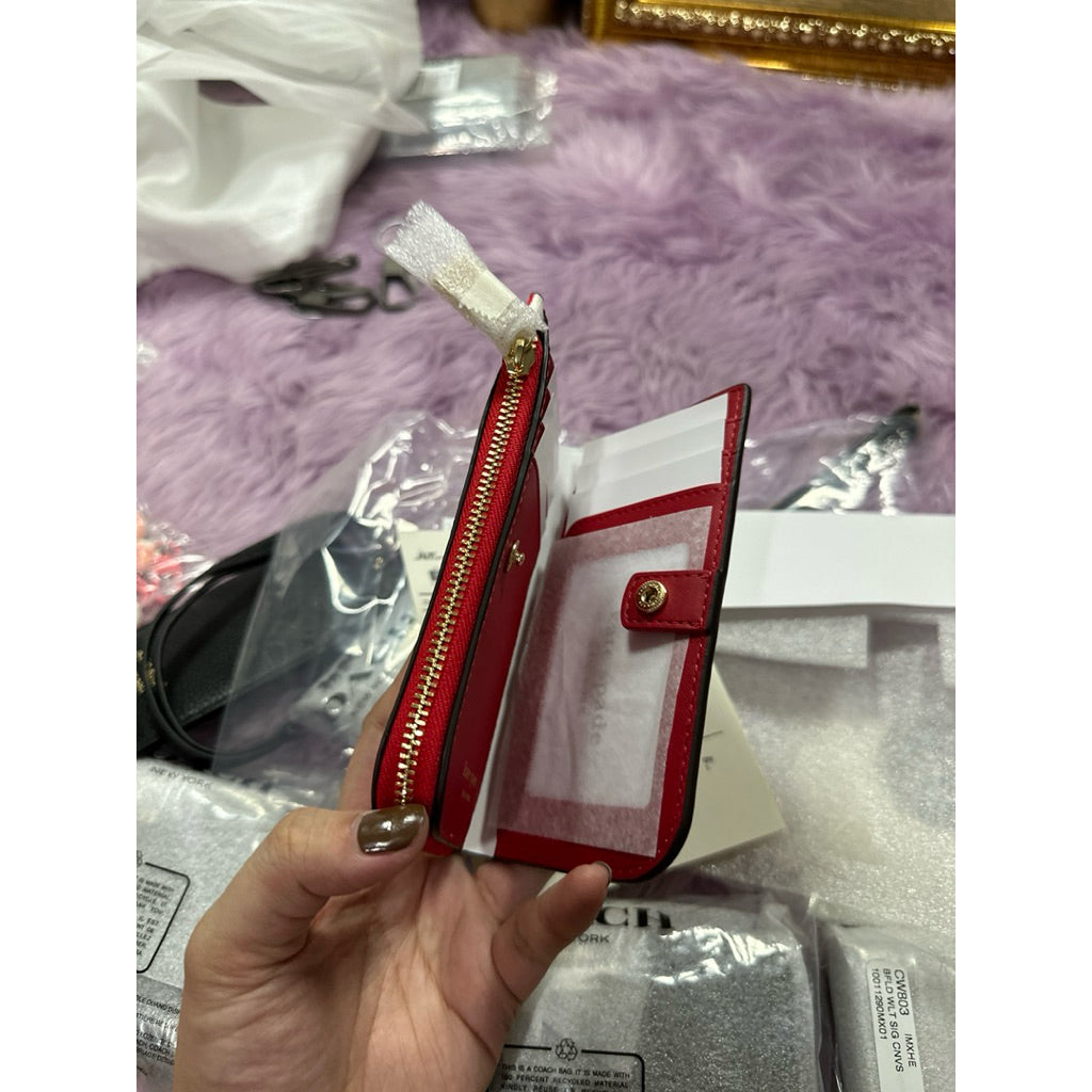 ORIG & IMPORTED KS Devin Pixel Hearts Small Slim Bifold Red Wallet