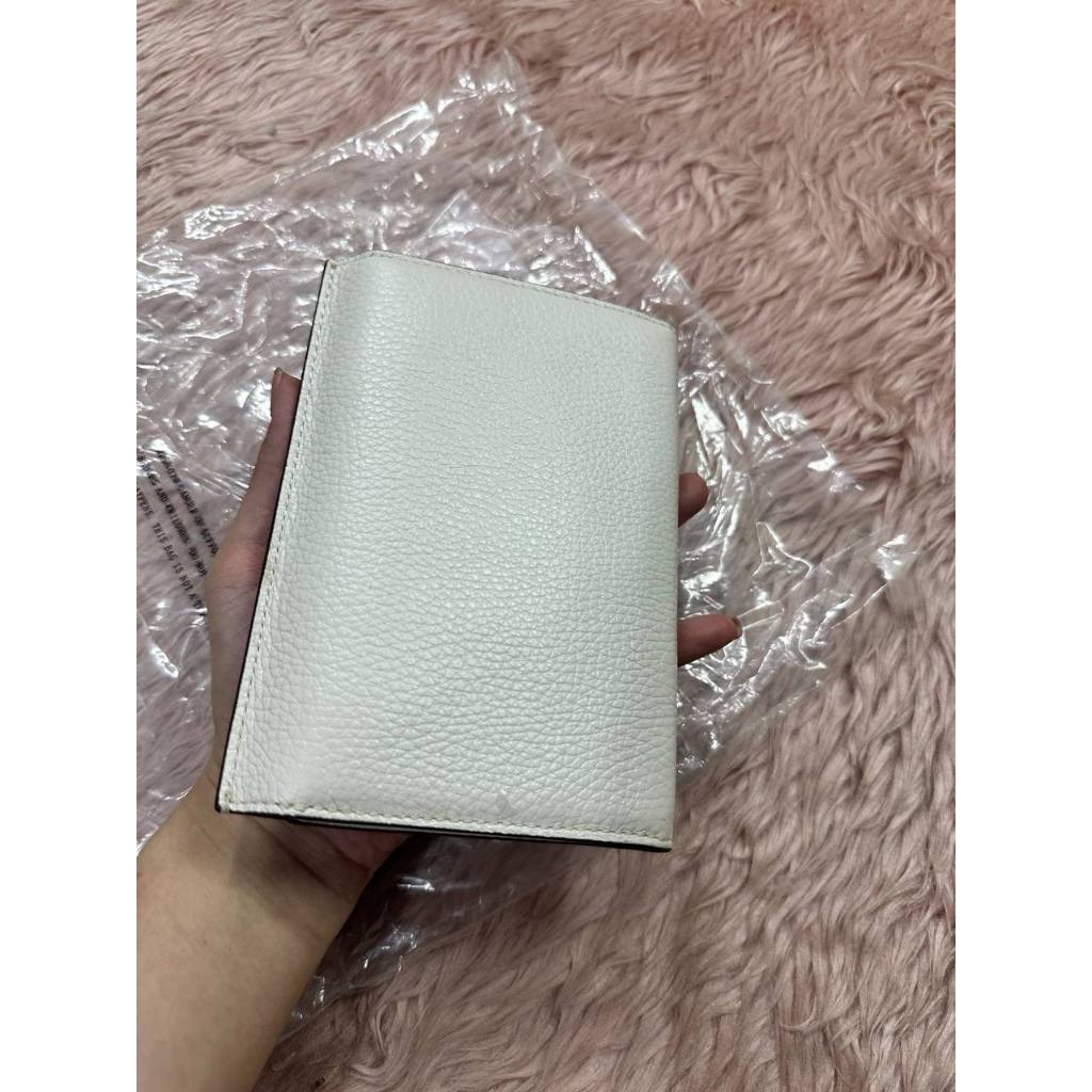 ORIG & IMPORTED CCH Cassidy Turnlock Medium Wallet With Rivets White