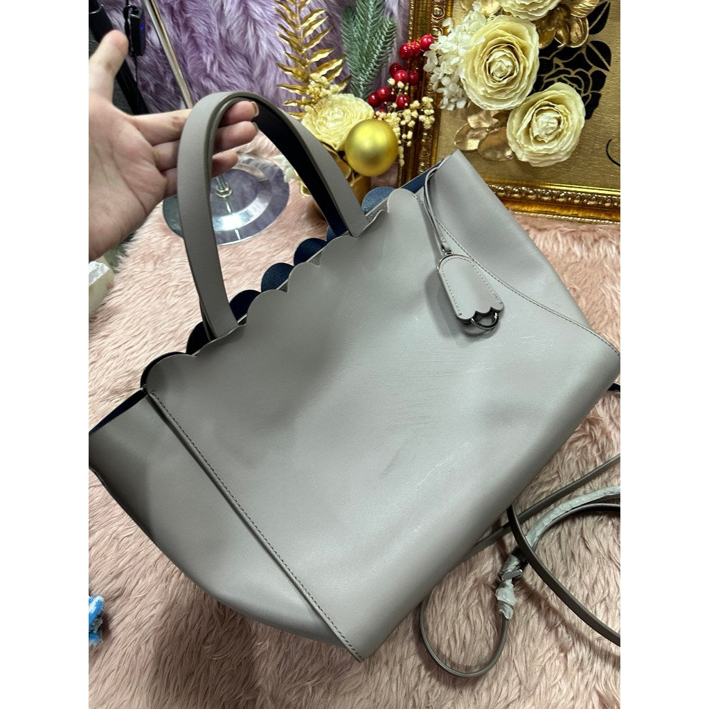 ORIG & IMPORTED Preloved KS Magnolia Street Mina Large Tote Gray Bag