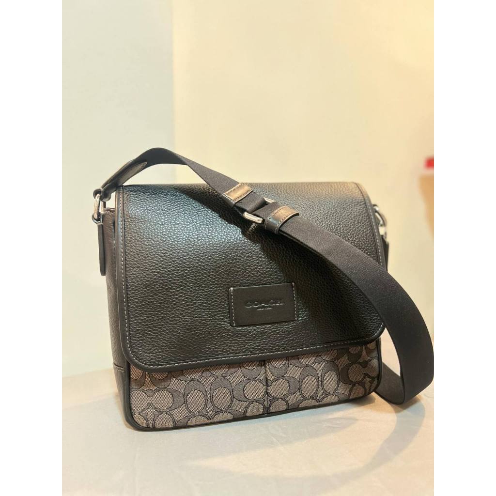 ORIG Preloved CCH Sprint Map Flap Men Bag 25 In Signature Jacquard Black