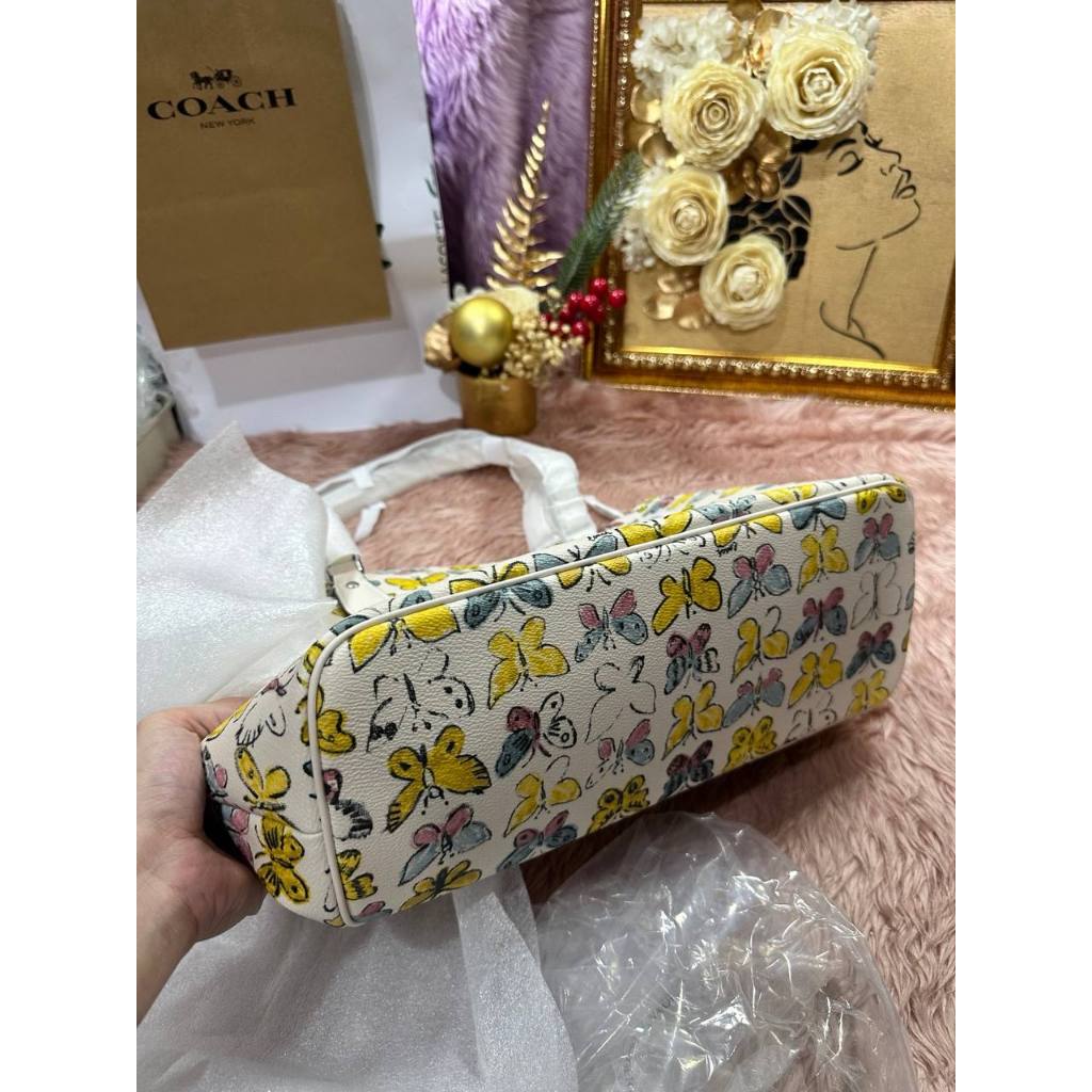 ORIG & IMPORTED CCH Gallery Tote White Bag With Butterfly Print