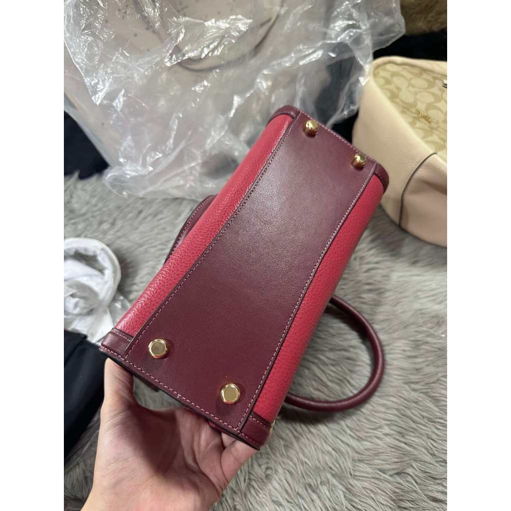 ORIG & IMPORTED CCH Grace Carryall Red Bag
