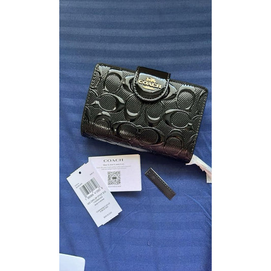 CCH MEDIUM CORNER ZIP WALLET SIGNATURE PATENT BLACK