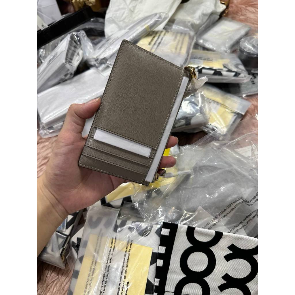 ORIG & IMPORTED MJ The Top Zip Wristlet Wallet Taupe / Black