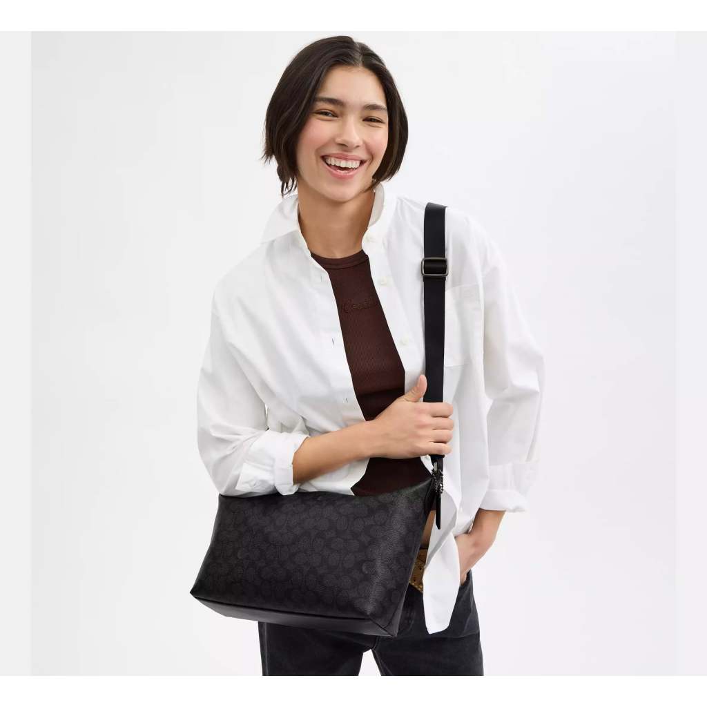 ORIG & IMPORTED CCH Finn Crossbody Large Men Bag In Signature Canvas Black