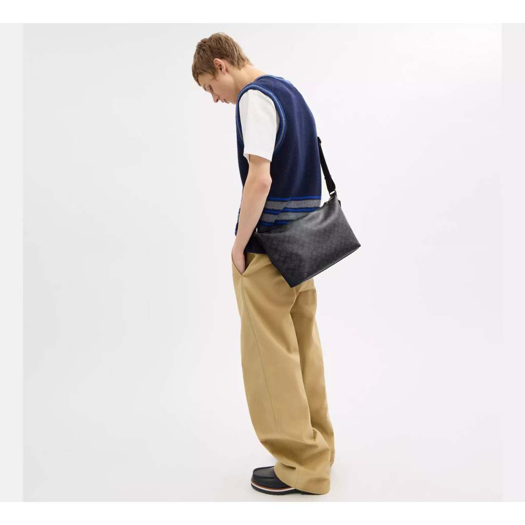 ORIG & IMPORTED CCH Finn Crossbody Large Men Bag In Signature Canvas Black