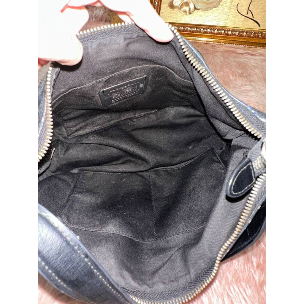 ORIG Preloved CCH Zip Hobo Shoulder Black Bag
