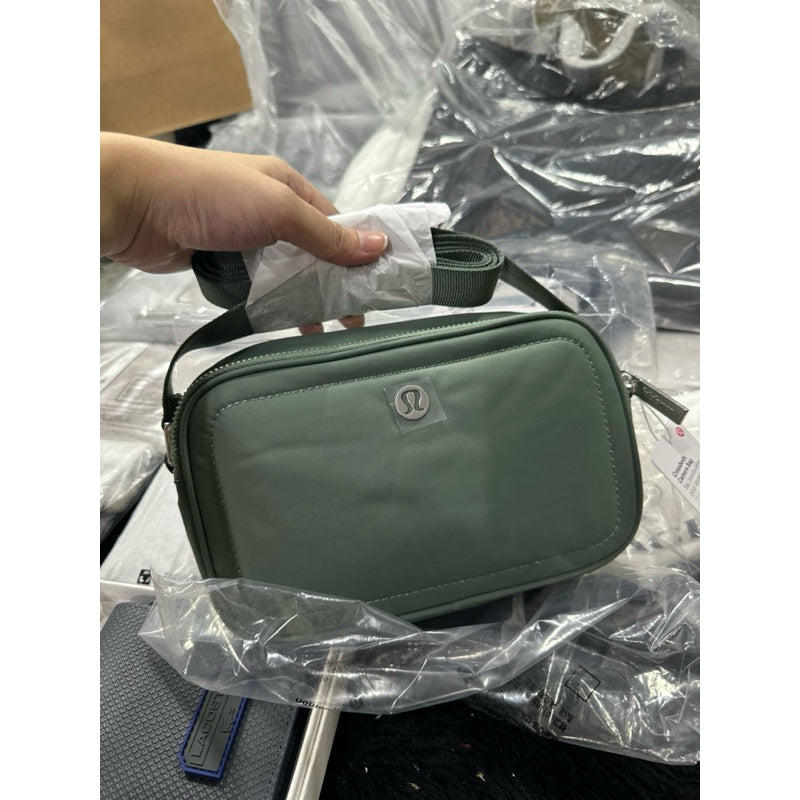 ORIG & IMPORTED Lululemon Crossbody Camera Bag 2L Nylon Green