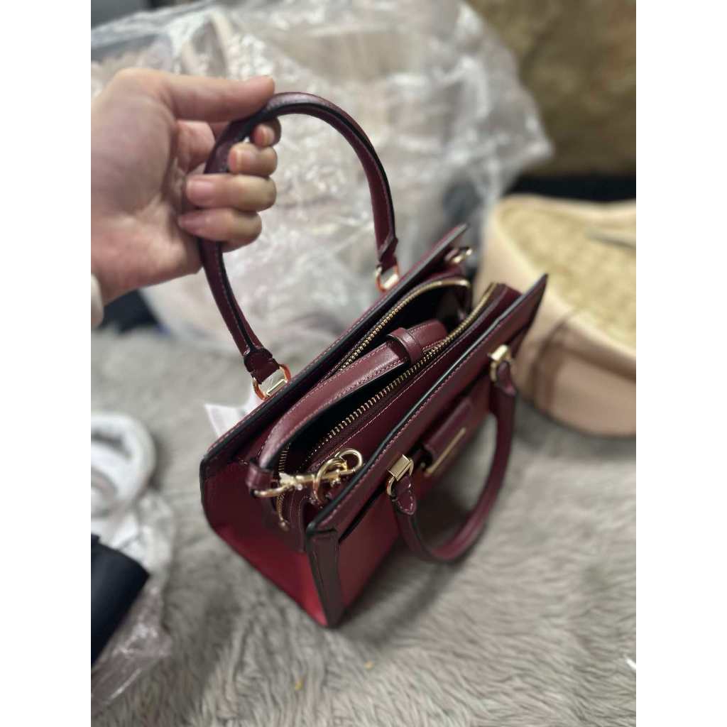 ORIG & IMPORTED CCH Grace Carryall Red Bag