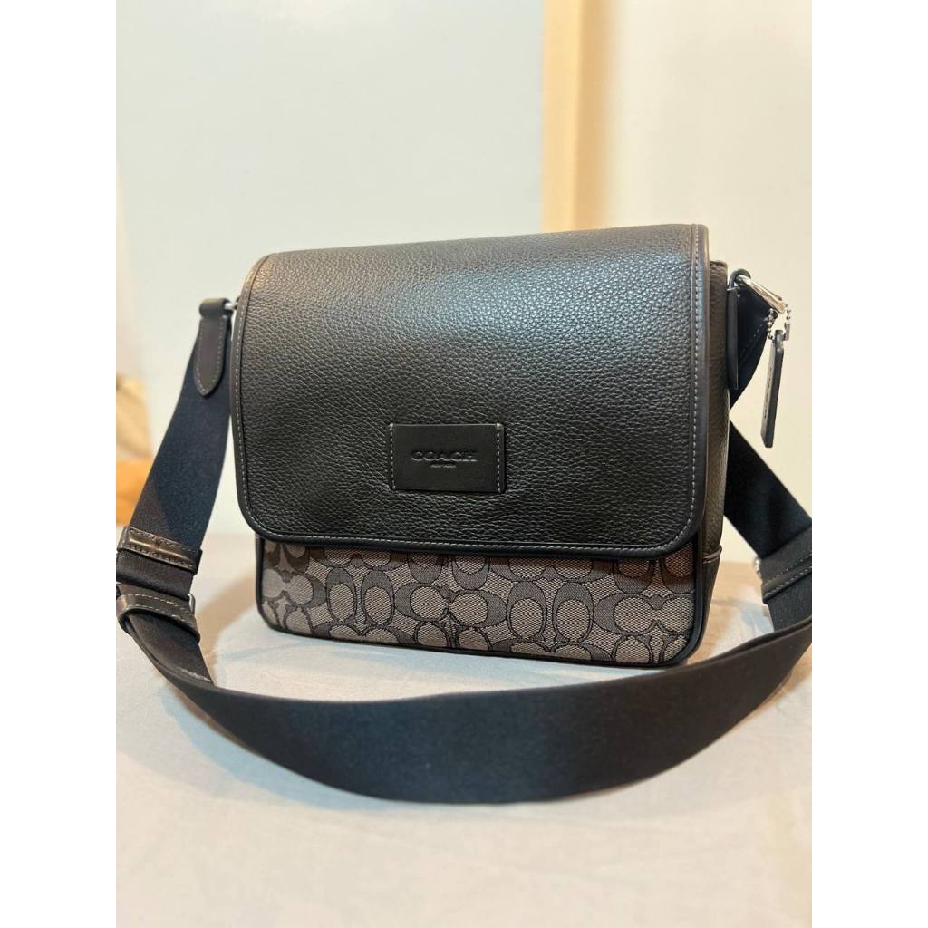 ORIG Preloved CCH Sprint Map Flap Men Bag 25 In Signature Jacquard Black
