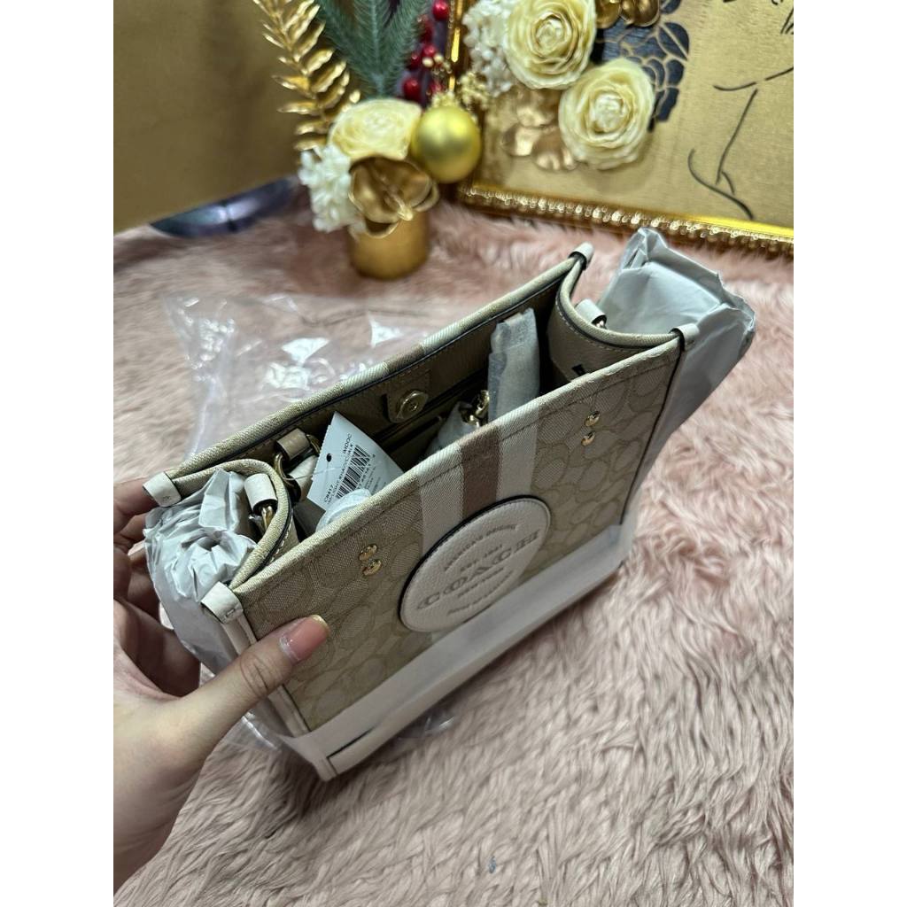 ORIG & IMPORTED CCH RARE Dempsey Tote Bag 22 White Jacquard Bag