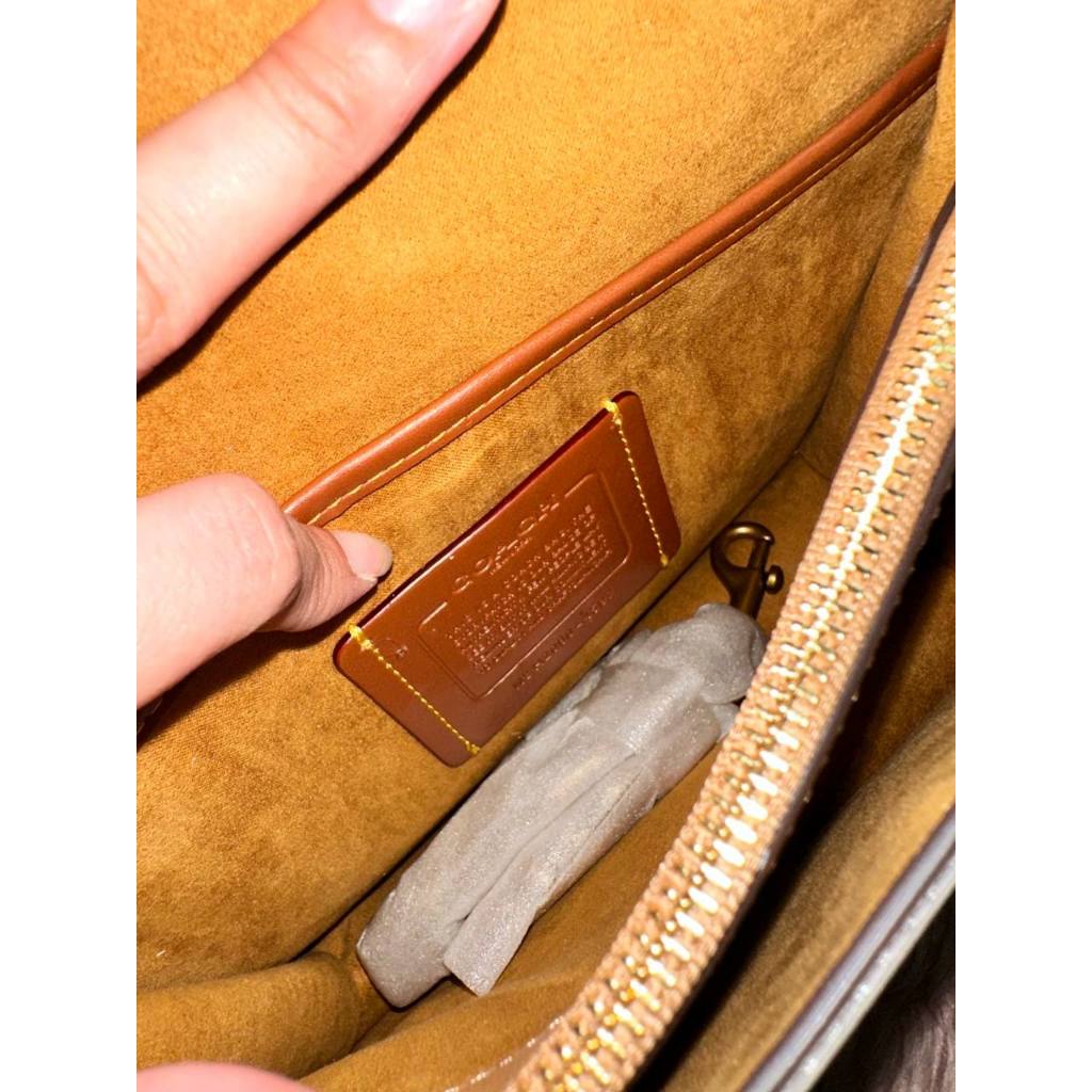 ORIG & IMPORTED CCH Retail Beat Shoulder White Bag