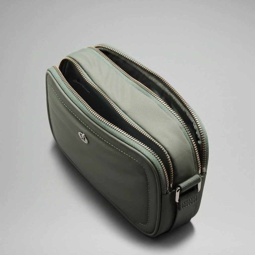 ORIG & IMPORTED Lululemon Crossbody Camera Bag 2L Nylon Green