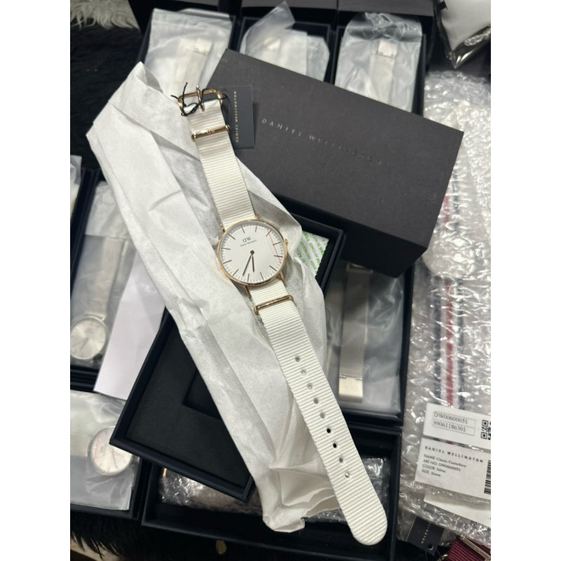 ORIG & IMPORTED Daniel Wellington Classic Dover Women's White Watch DW00600309
