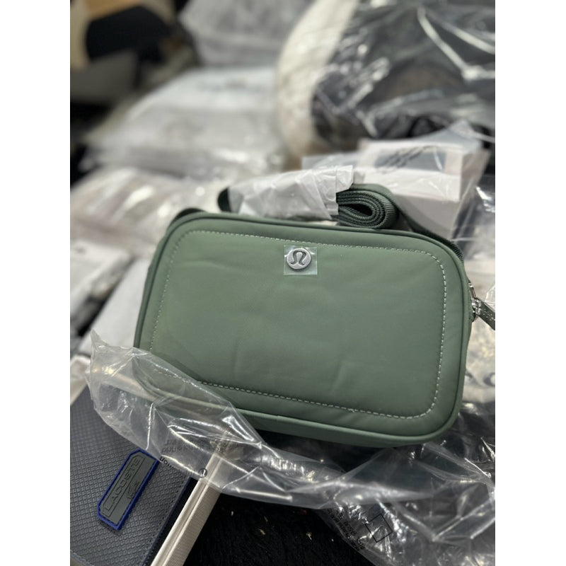 ORIG & IMPORTED Lululemon Crossbody Camera Bag 2L Nylon Green