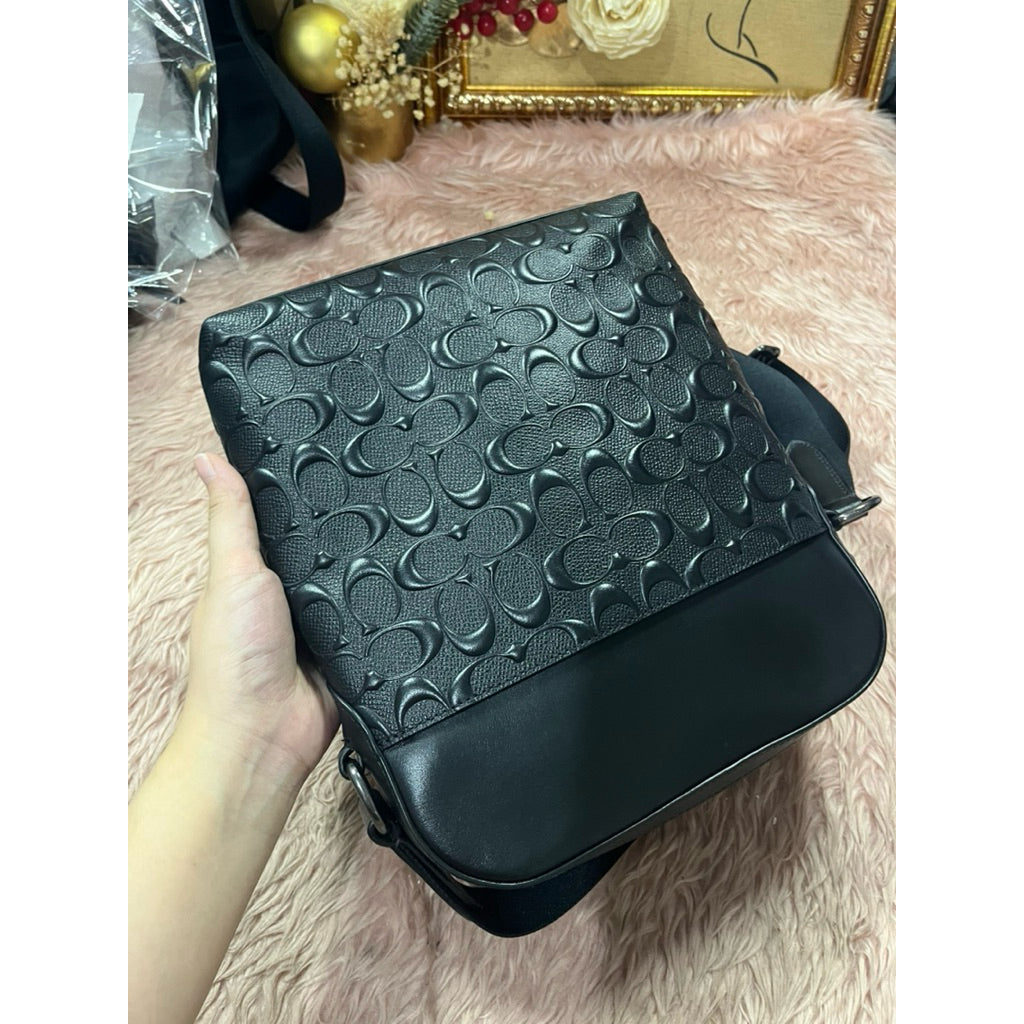 ORIG & IMPORTED CCH Houston Flight Men’s Bag In Signature Leather Black