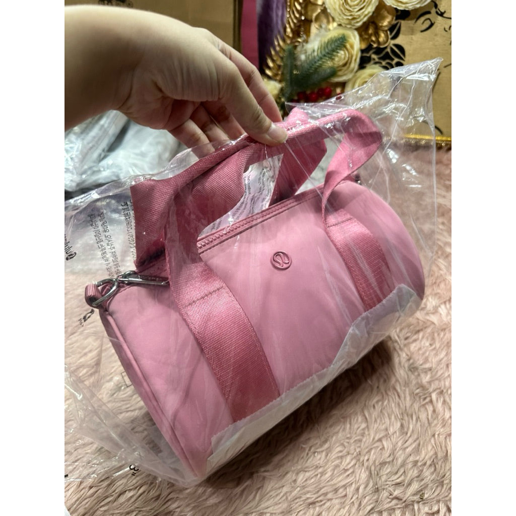 ORIG & IMPORTED LuluLemon Knit Nylon Mini Barrel Duffle Bag 5L Black Pink