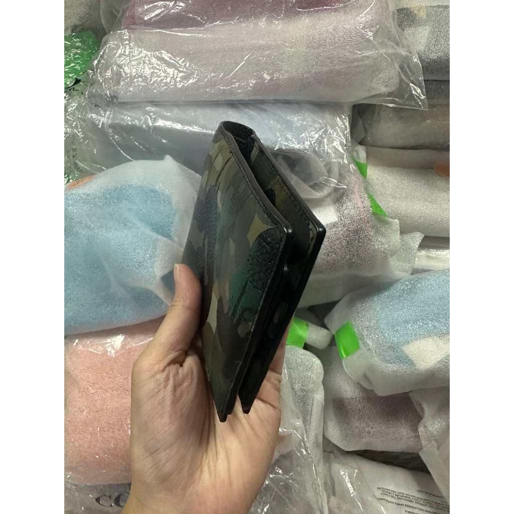 ORIG & IMPORTED CCH Retail 3 In 1 Compact Wallet With Green Camo Print