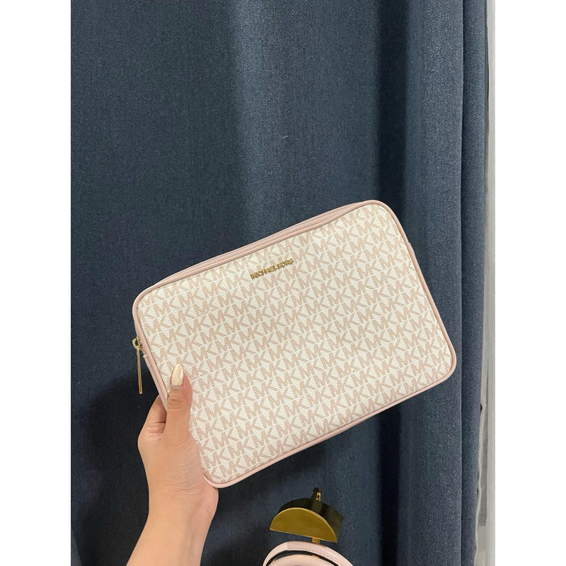 ORIG Preloved MK Ipad Case White/Pink