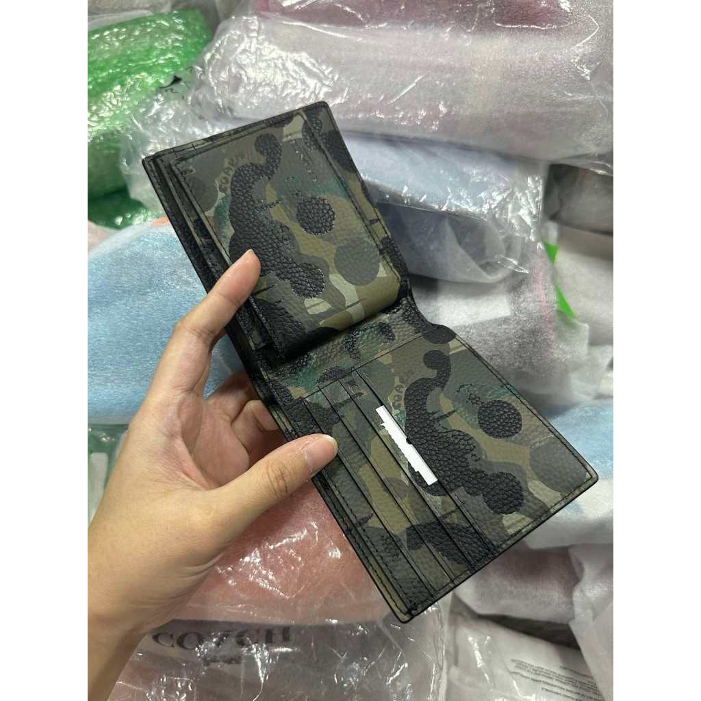 ORIG & IMPORTED CCH Retail 3 In 1 Compact Wallet With Green Camo Print