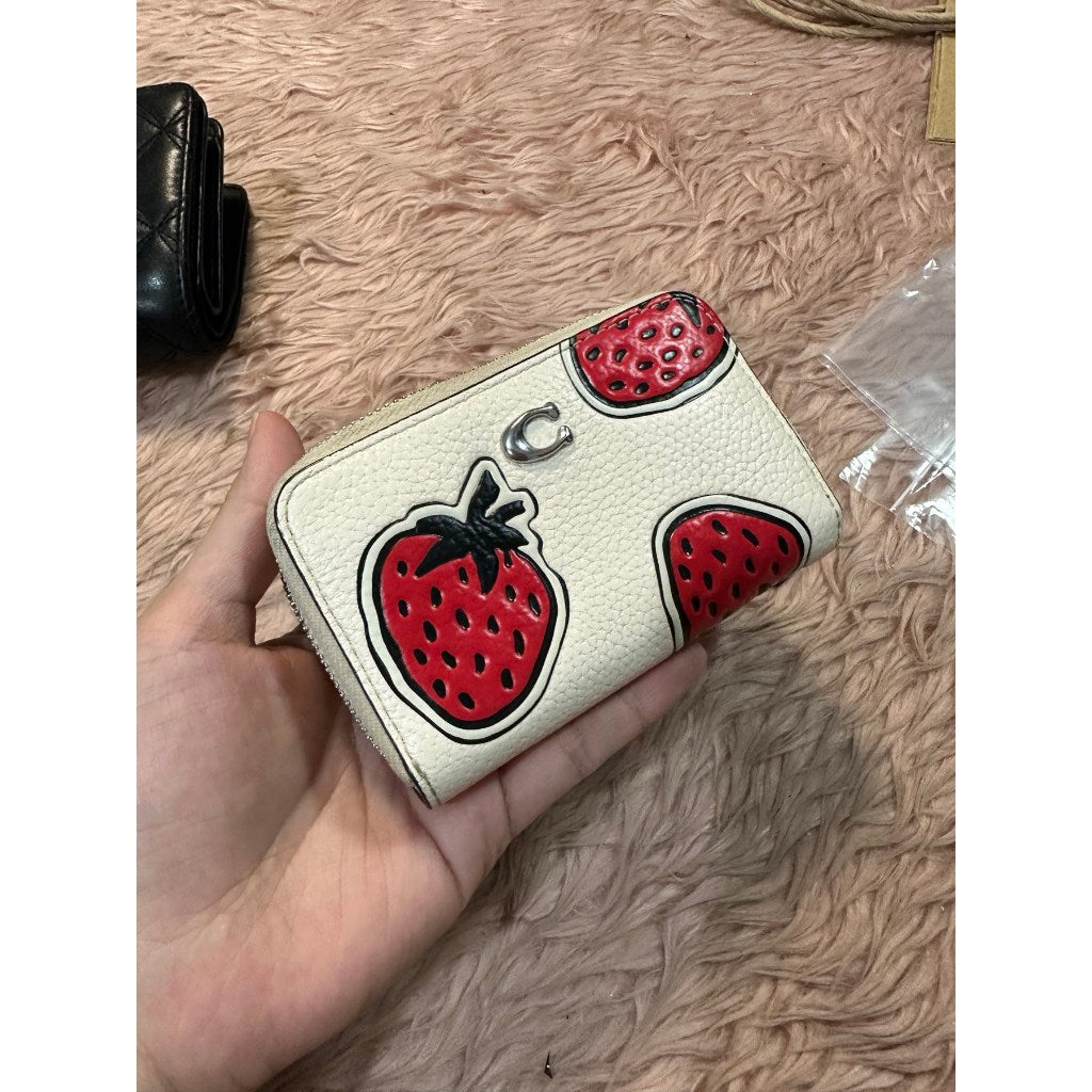 ORIG Preloved Retail CCH Small Strawberry-Print Zip-Around Leather Card Case White Wallet