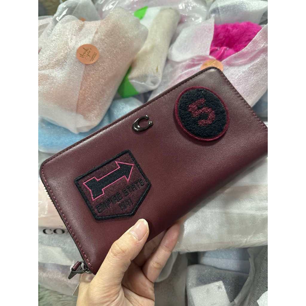 ORIG & IMPORTED CCH RARE Retail Accordion Zip Red Wallet With Varsity Patches