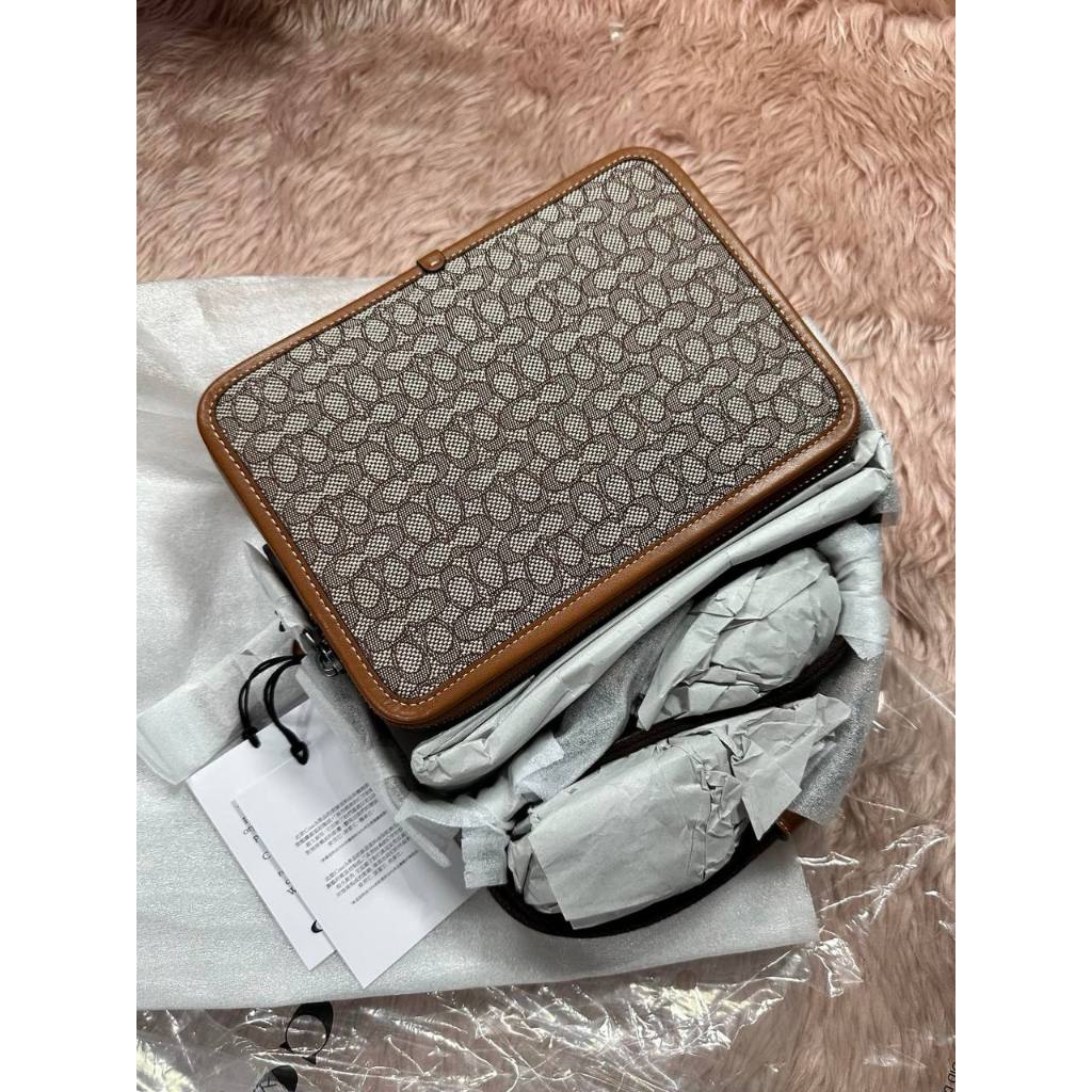 ORIG CCH RETAIL CHARTER CROSSBODY 24 IN MICRO SIGNATURE JACQUARD BROWN