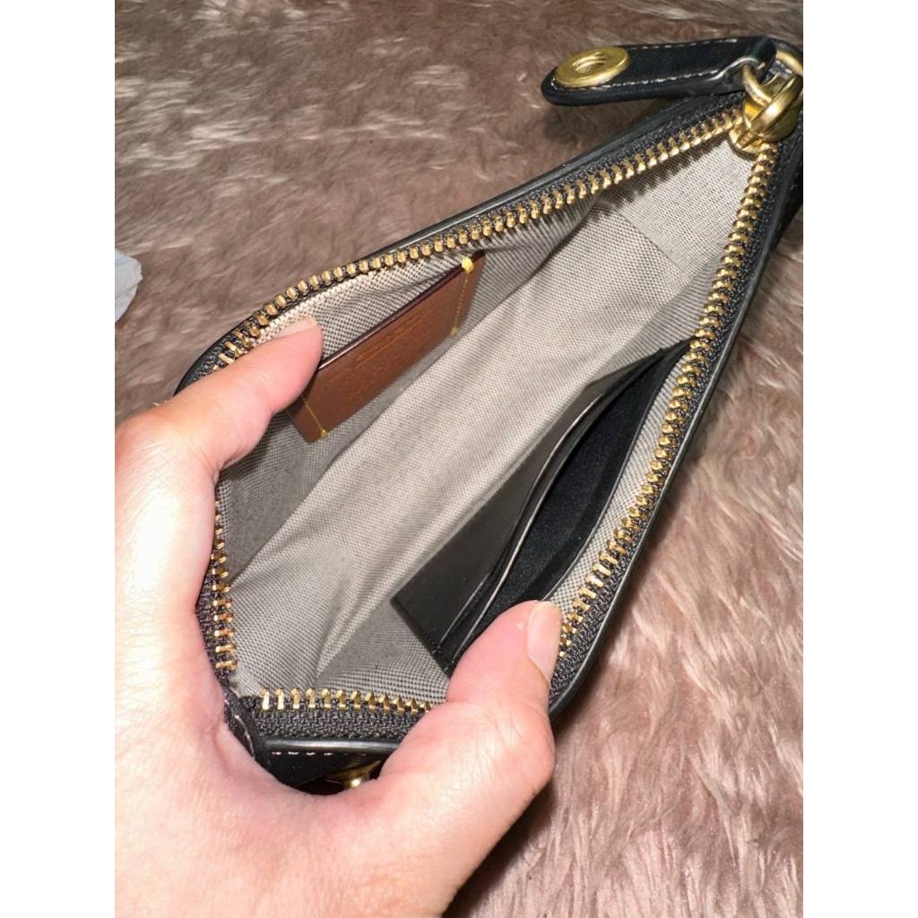 ORIG Preloved CCH Retail Swinger 20 Small Shoulder Black Bag
