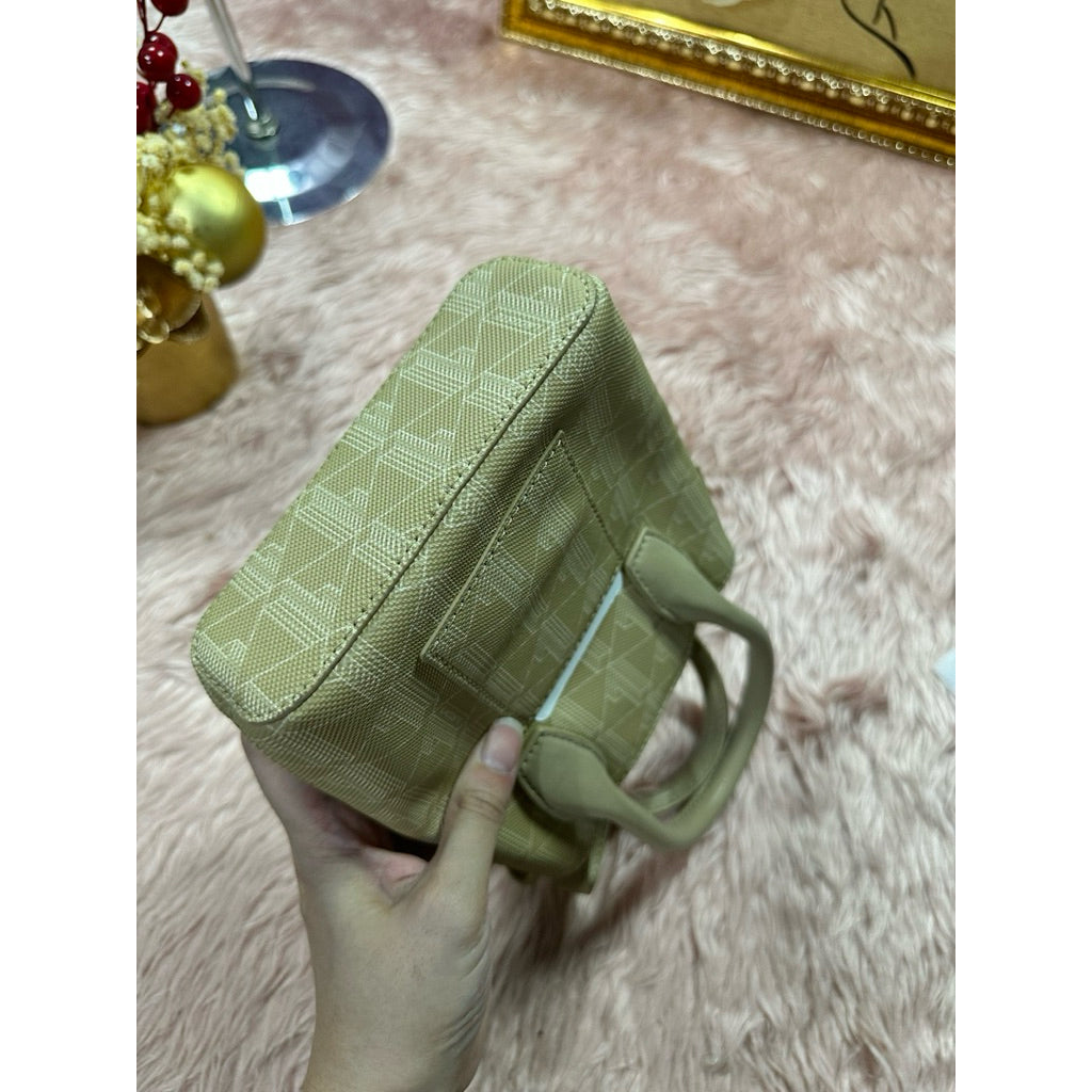 ORIG Preloved LCT Vertical Mini Phone Bag Viennois Beige