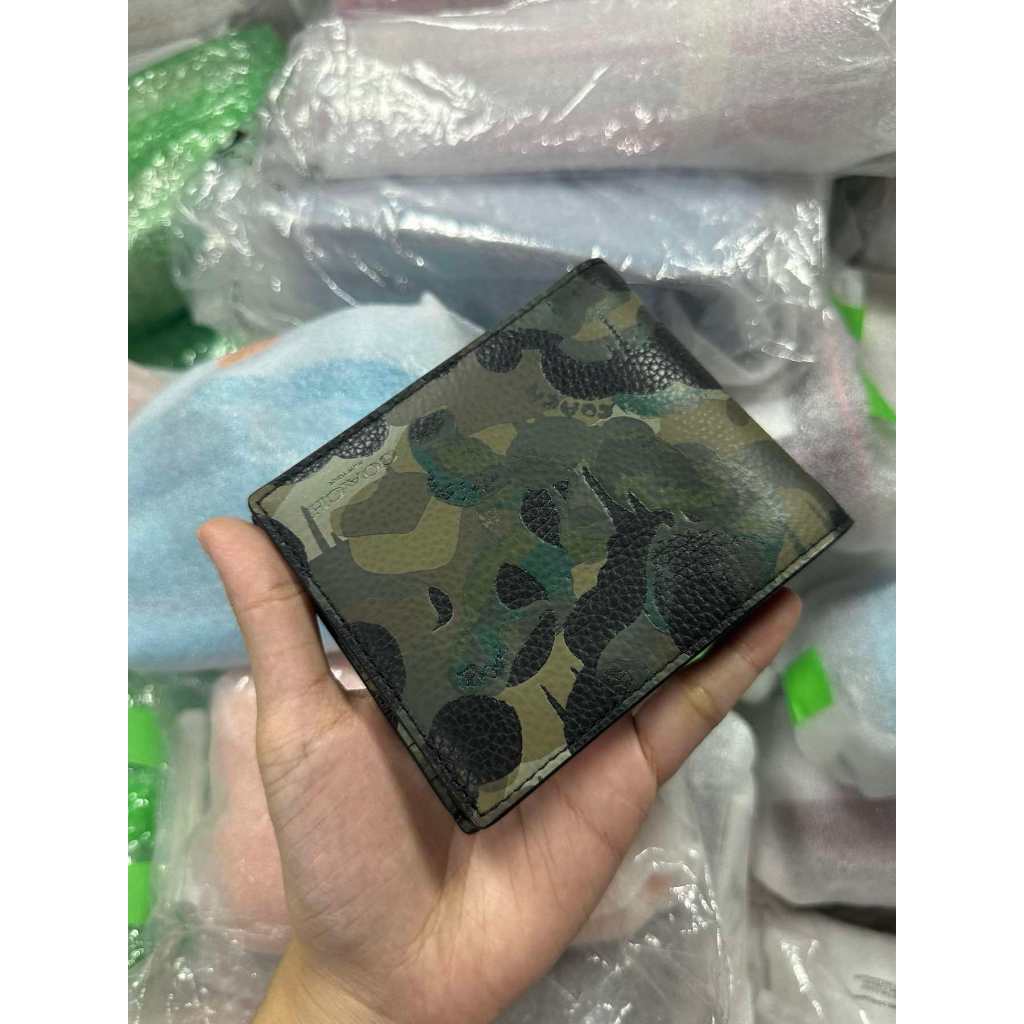 ORIG & IMPORTED CCH Retail 3 In 1 Compact Wallet With Green Camo Print