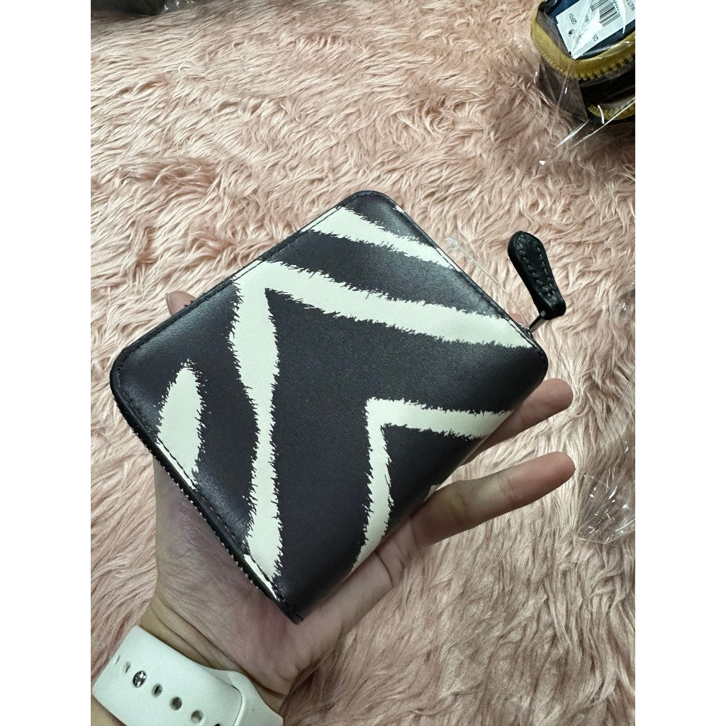 ORIG & IMPORTED CCH Retail Billfold Wallet With Zebra Print Black/White