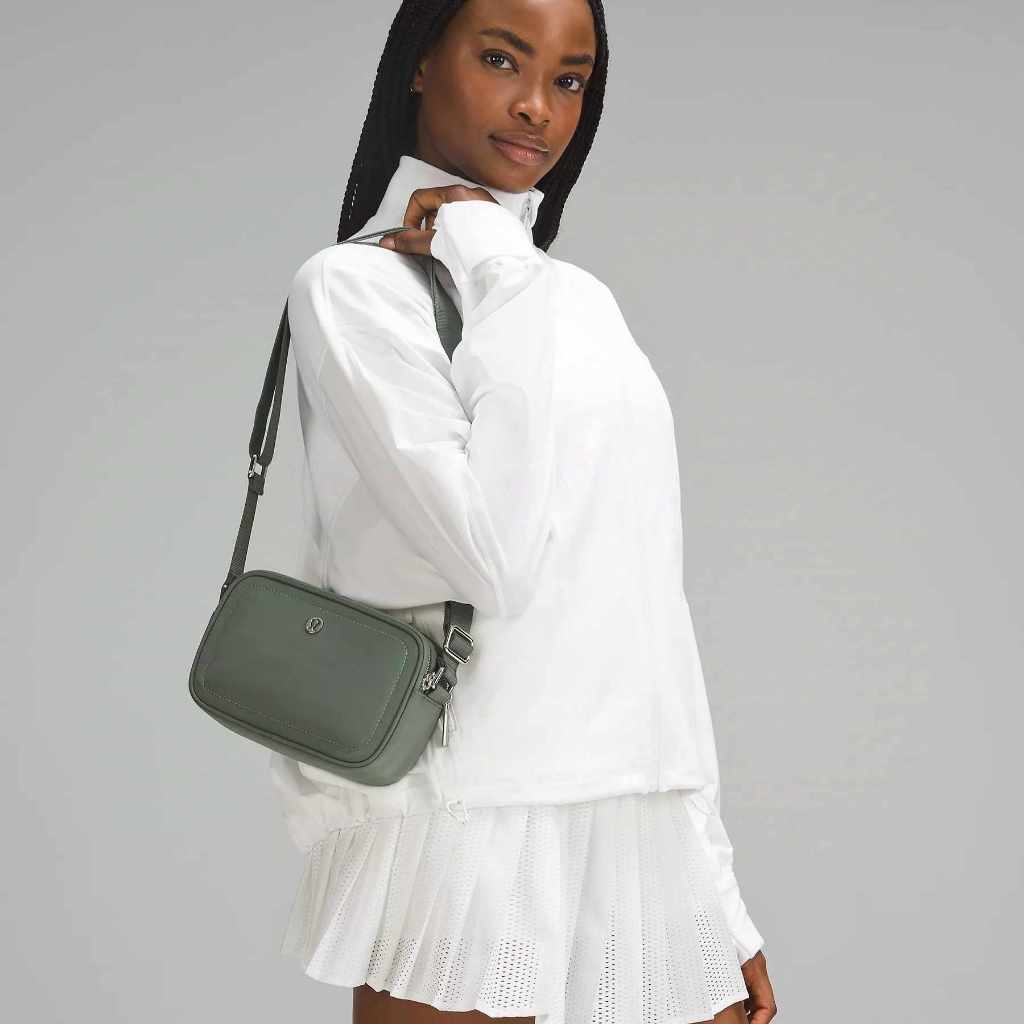 ORIG & IMPORTED Lululemon Crossbody Camera Bag 2L Nylon Green