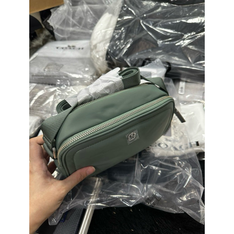 ORIG & IMPORTED Lululemon Crossbody Camera Bag 2L Nylon Green