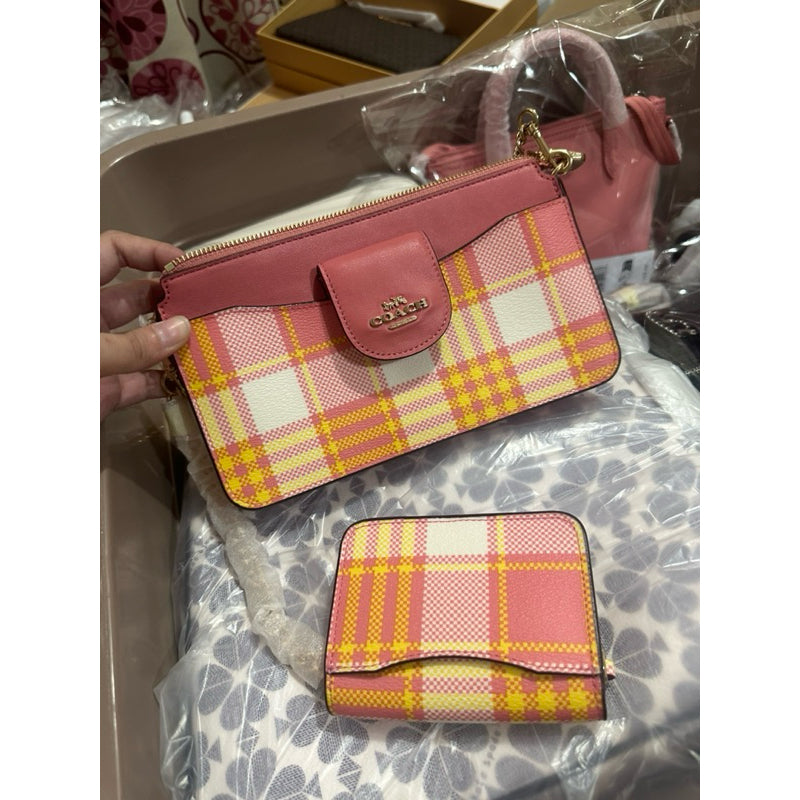 SALE! ❤️  CCH POPPY CROSSBODY PINK BAG WITH GARDEN PLAID PRINT