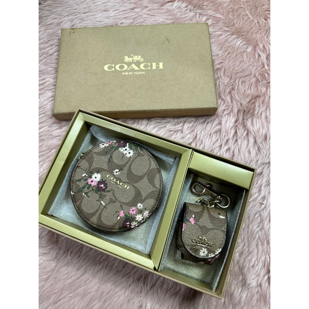 ORIG & IMPORTED CCH Boxed Tech Organizer And Wireless Earbud Charm Set Floral Print